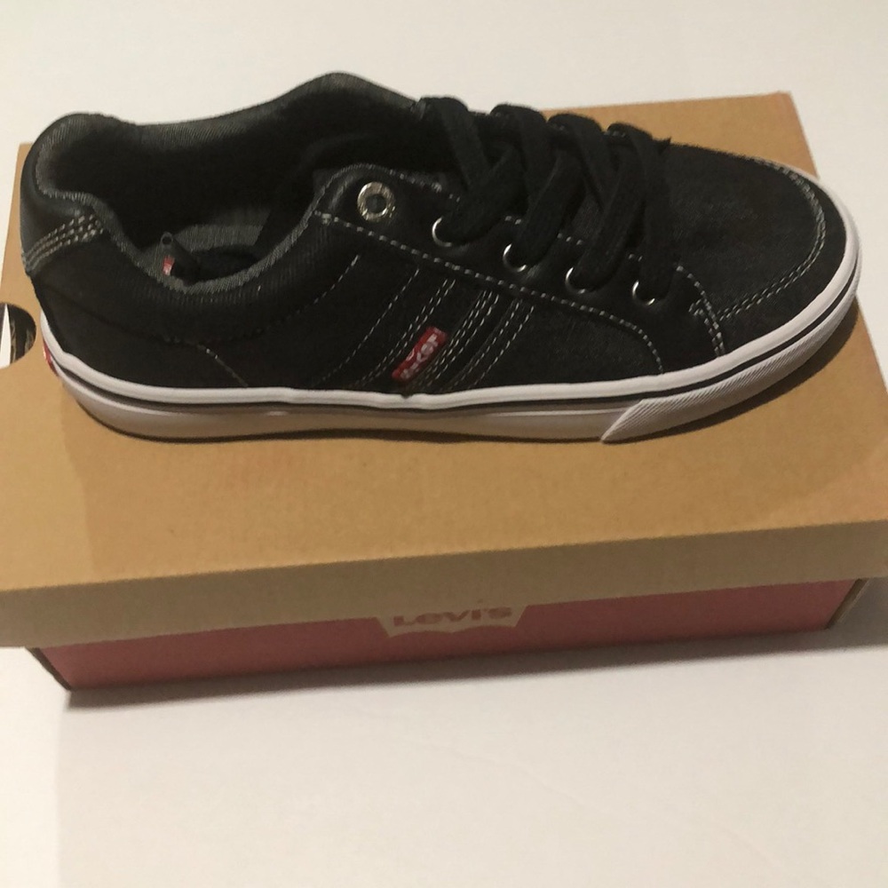 Brand new Levi’s boys sneakers